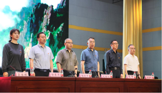  主题教育进行时   beat365在线唯一官网登录第二期 业余党校开班