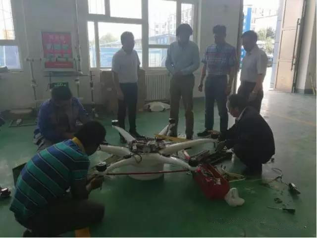 克拉玛依职业技术学院副院长周刚一行来beat365官网交流指导工作